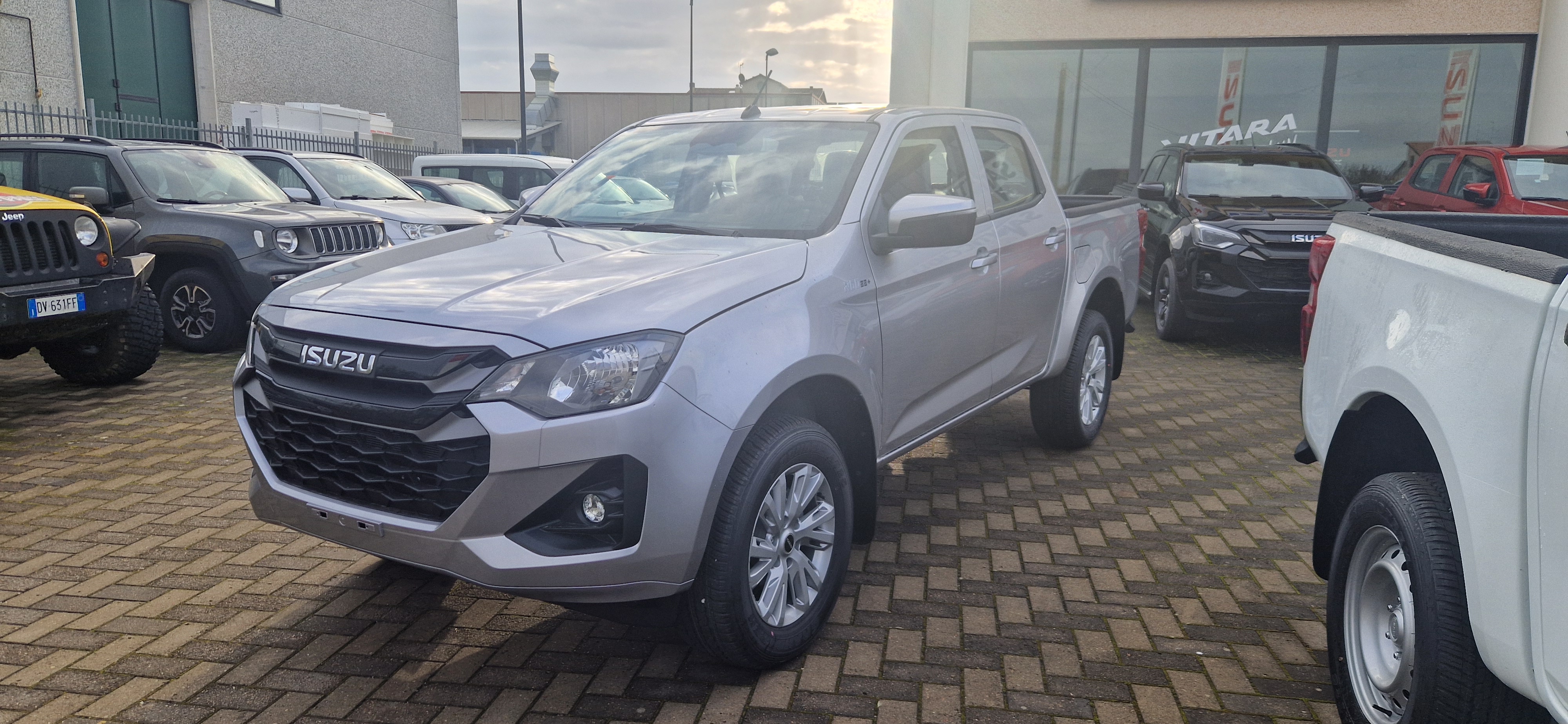 ISUZU D-MAX CREW N60 BB+ 